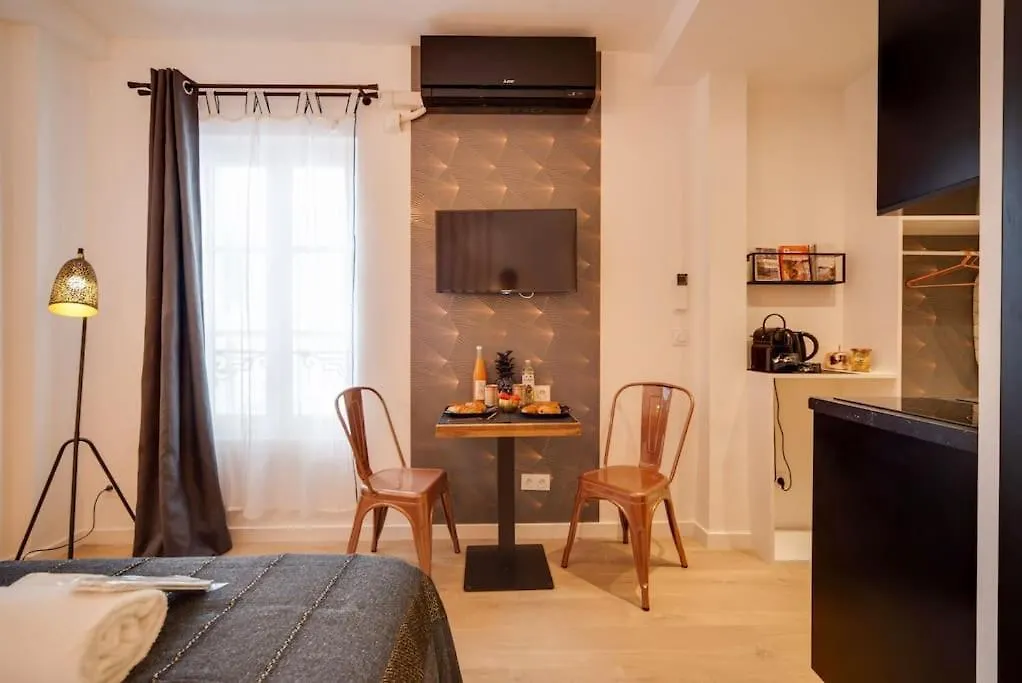 Stunning Near Canal St Martin - Divine Moon Apartment Paris