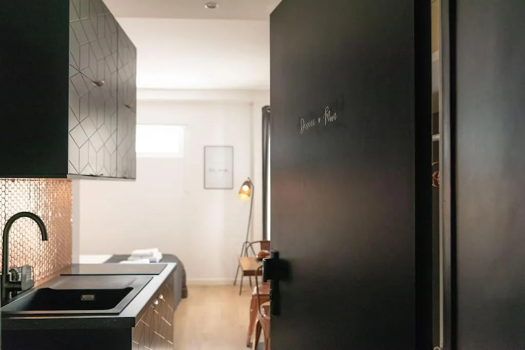 Stunning Near Canal St Martin - Divine Moon Apartment Paris